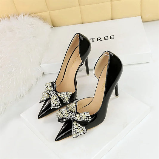 Luxury Women Bow Pearl Rhinestone Pumps Patent Leather High Heel Pointed Toe Shallow Mouth Side Hollow Stilettos Party Shoe